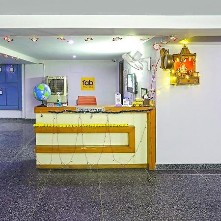 Fabhotel White House Bnb - Nr Yashobhoomi Convention Centre 델리 외부 사진