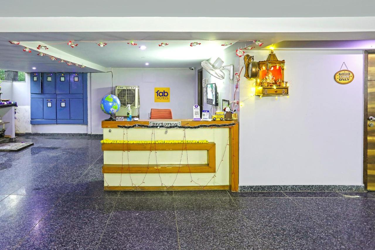 Fabhotel White House Bnb - Nr Yashobhoomi Convention Centre 델리 외부 사진