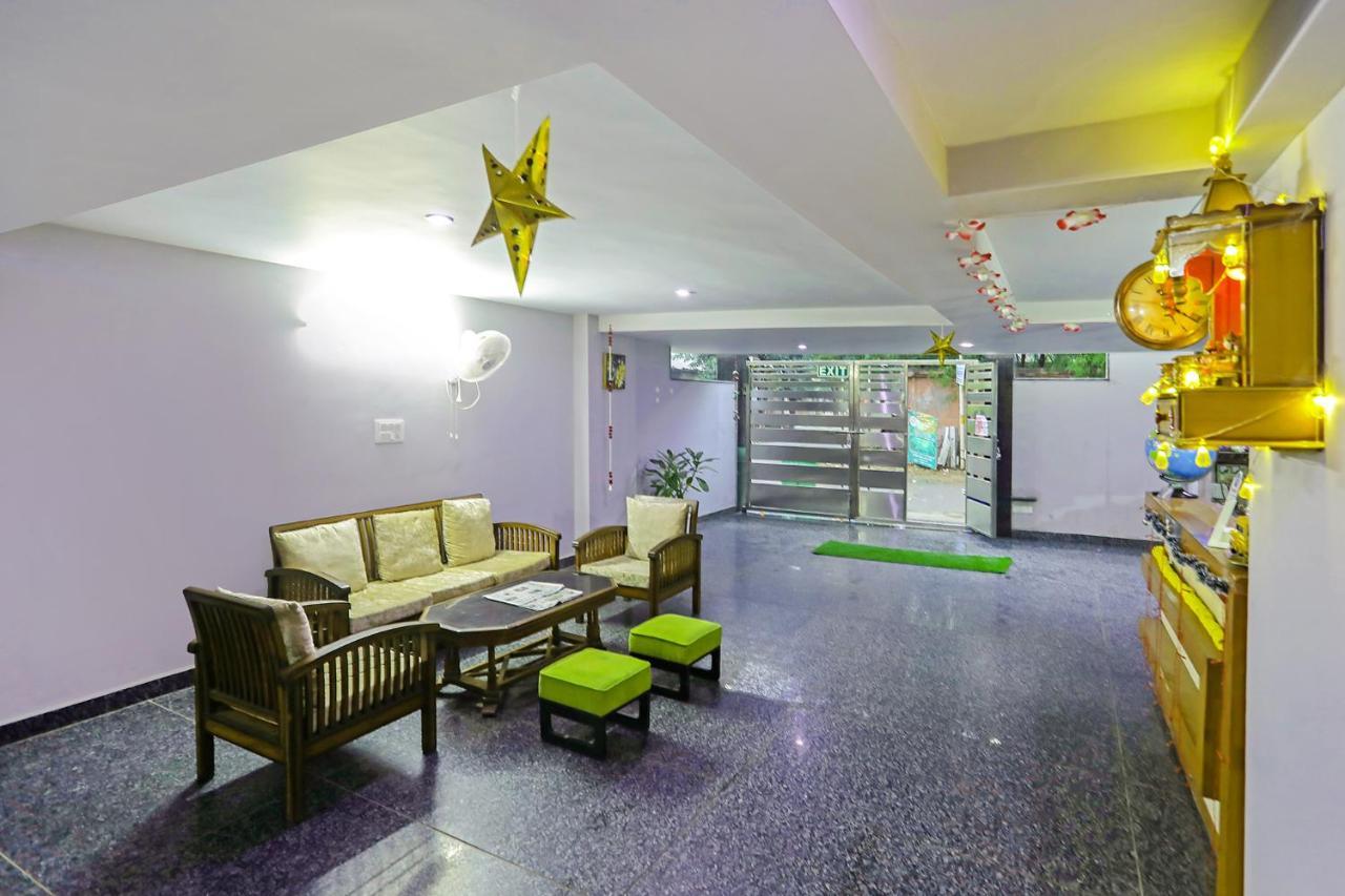 Fabhotel White House Bnb - Nr Yashobhoomi Convention Centre 델리 외부 사진