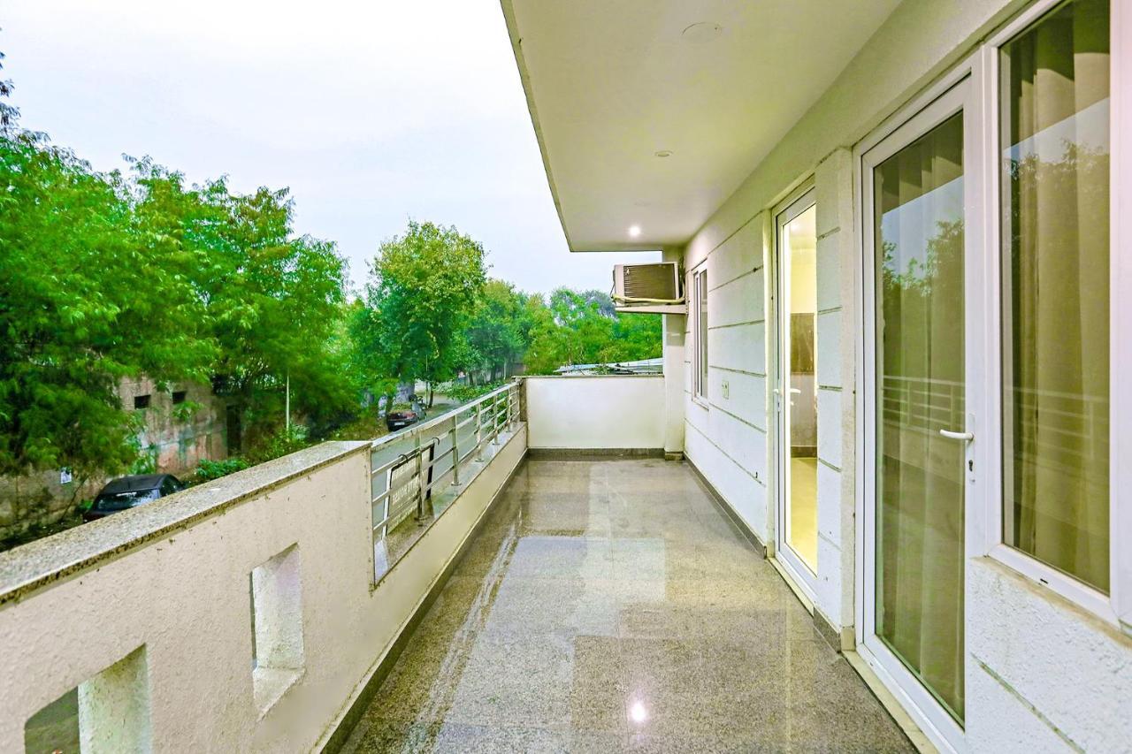 Fabhotel White House Bnb - Nr Yashobhoomi Convention Centre 델리 외부 사진