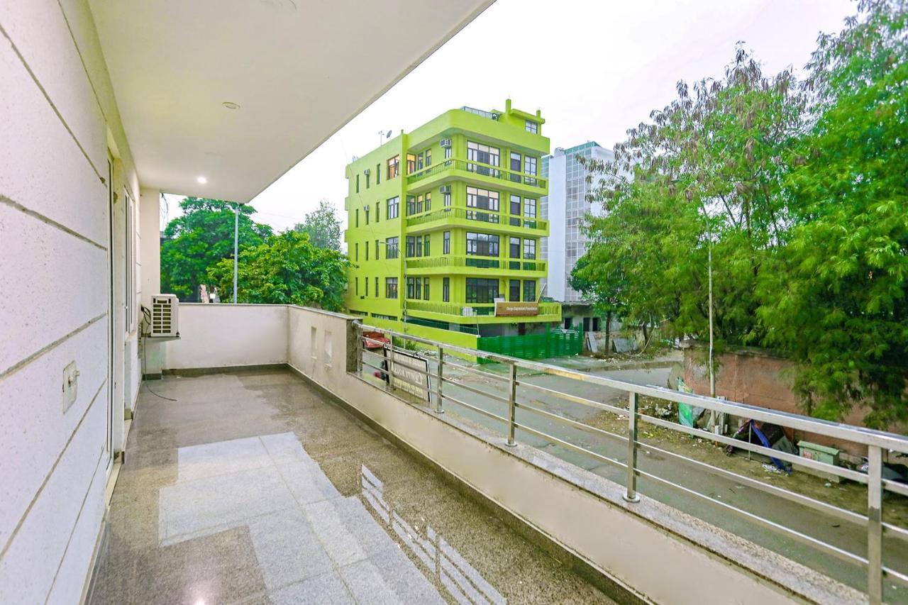 Fabhotel White House Bnb - Nr Yashobhoomi Convention Centre 델리 외부 사진